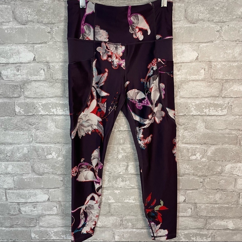 Athleta Salutation Stash Pocket Magnolia Plum - Picture 2 of 6